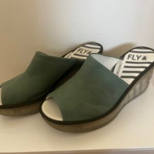 Fly London Jade Green Wedge Slides Women's Sz 8.5 EU 39